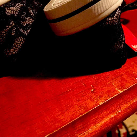 Woman’s 8 No boundaries woman black lace - Picture 6 of 7